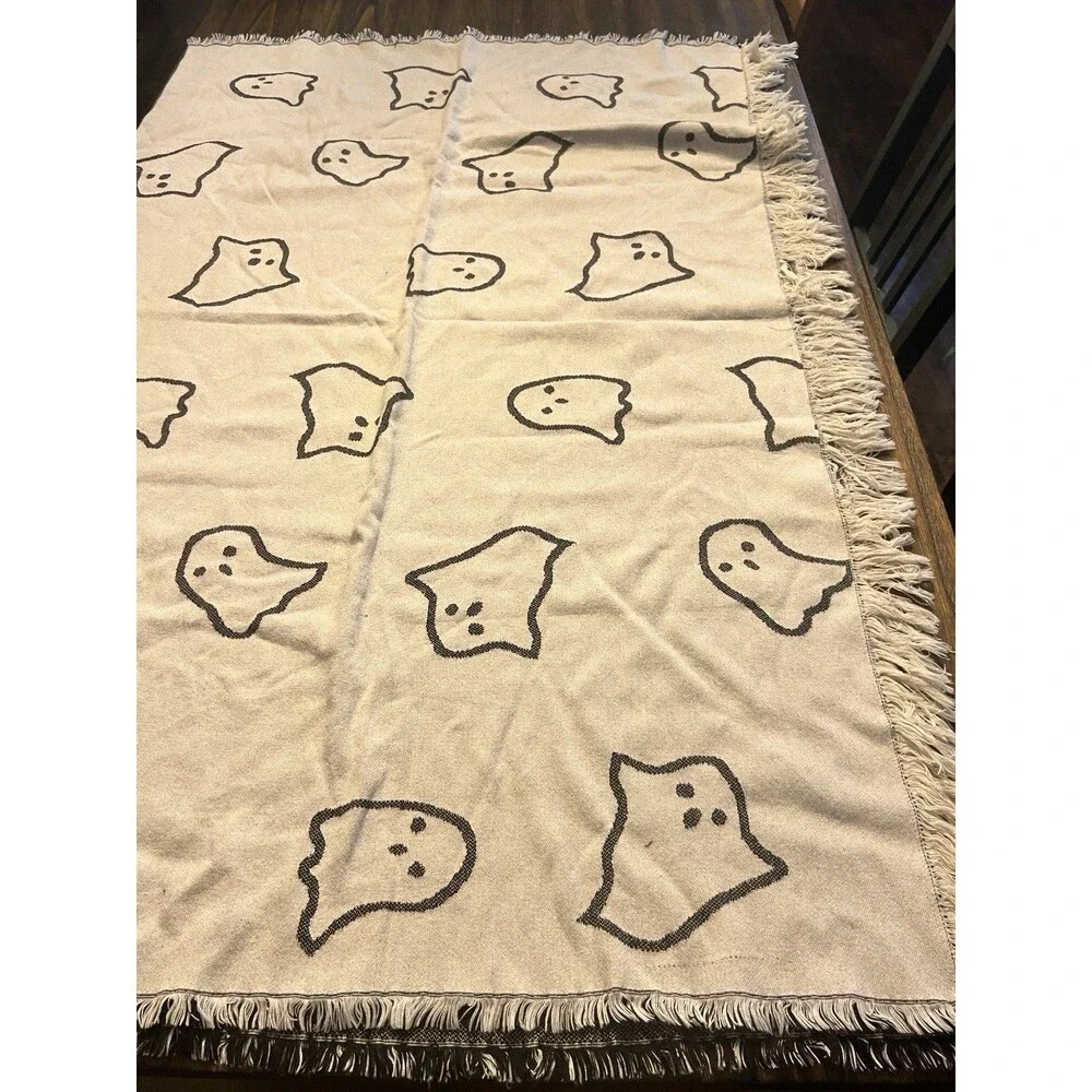 IKEA White Ghosts on Black KUSTFYR Throw Blanket 205.995.83 51x67